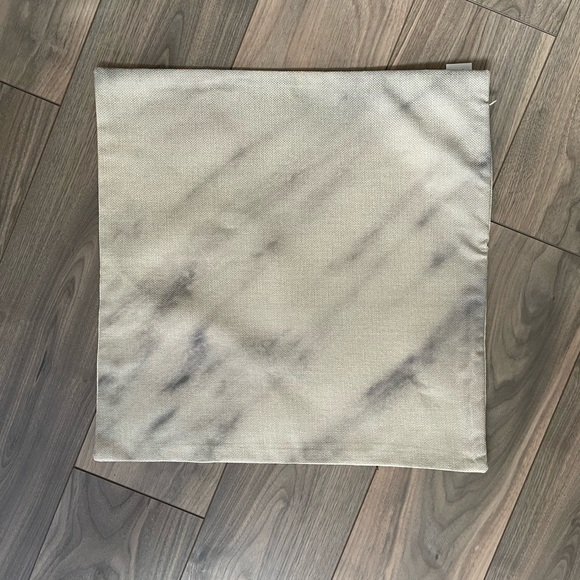 2 Linen Pillow Covers - Picture 2 of 3